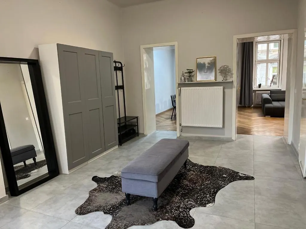 Beautiful City Centre Apartment Vienna