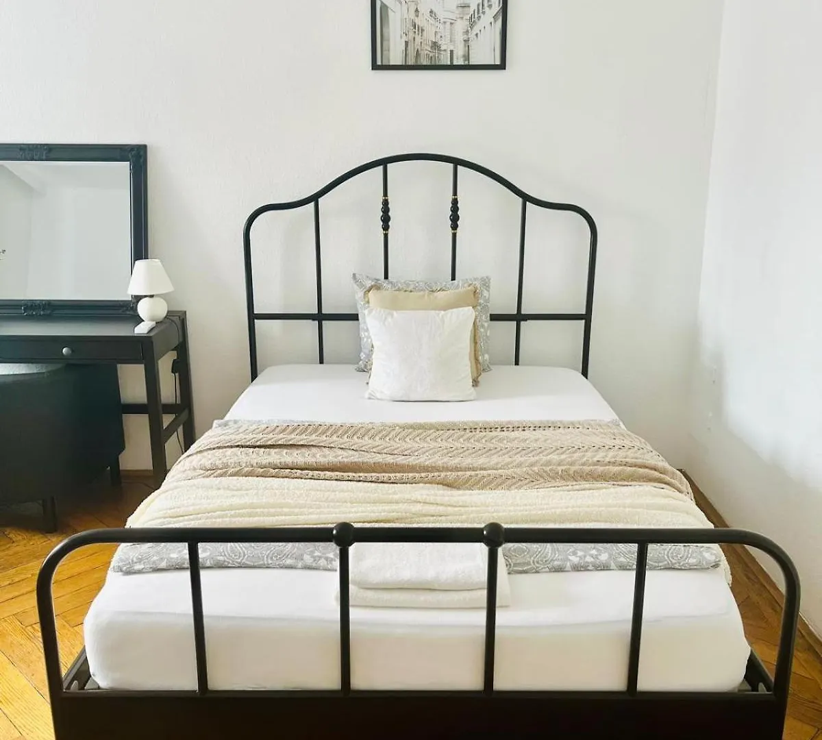 Beautiful City Centre Apartment Vienna Austria